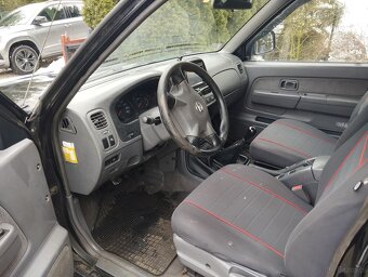 Samochód Nissan Navara - 12