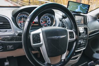 Chrysler Town & Country 3.6 Touring  Benzyna+LPG - 12