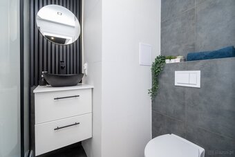 Mieszkanie o powierzchni 38.68m2, balkon, IV p., os. Asnyka - 12