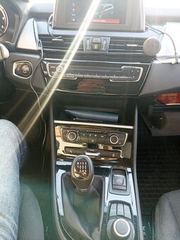 BMW seria 2 - 12