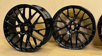 Porsche Macan RS Spyder 95B 9,5x21 ET27 10Jx21 ET19 - 12