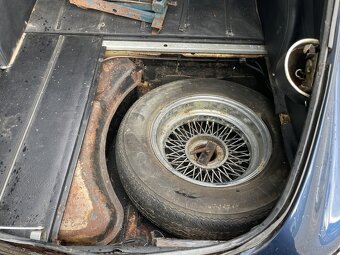 Jaguar E-type coupe 1970 seria II - 12