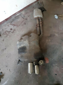 AUDI A8 D2 6.0 W12  420 km  -  cześci - 12