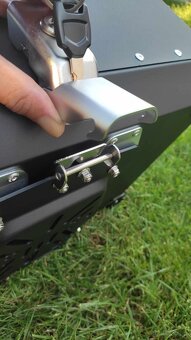 Aluminiowy bagażnik motocyklowy(Top Case). Pojemność 65 - 12