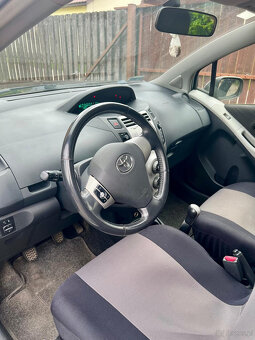 Sprzedam Toyotę Yaris 2006 r. po przeglądzie technicznym - 12