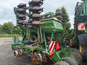 Siewnik Zbozowy John Deere 750A  szerokość robocza 6m  rok 2 - 12