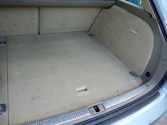 Audi a4 kombi 1.8 turbo  benzyna - 12