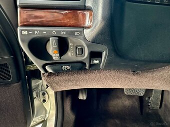 Na sprzedaż legendarny Mercedes-Benz SE 500 "Mamut" W140 - 12