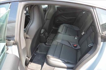 Porsche Taycan 4S - 12