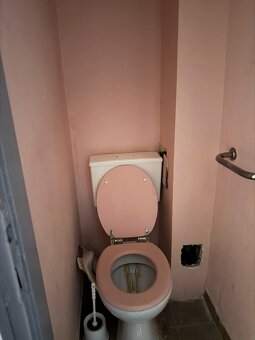 Mieszkanie o pow. 78.80m2, parter, do remontu, ul. Fabryczna - 12