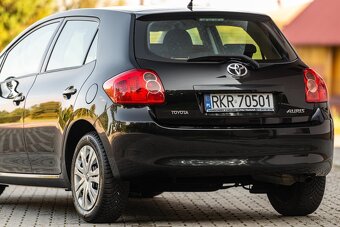 TOYOTA AURIS - 12