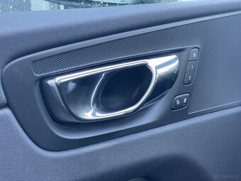 Volvo XC60 II • 2017 • Inscription • Salon Polska • Bezwypad - 12