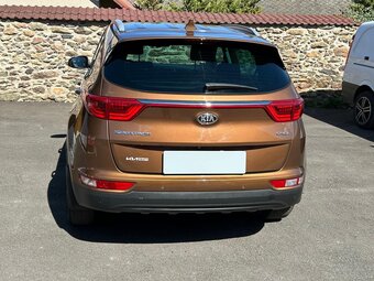 Kia Sportage 2.0 CRDi 4x4 - 12