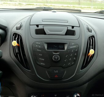 Ford Tourneo Courier - 12