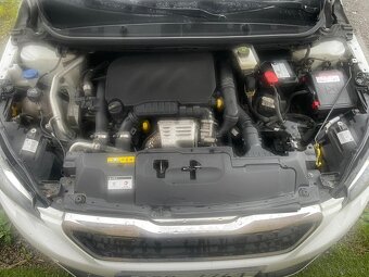 Peugeot 308 1.2 i 81kw, r.11/2015, klimatyzacja, uszkodzony - 12