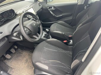 Peugeot 208 1.0i, r.2015, klimatyzacja - 12