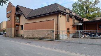 Lokal Usługowy 600 m2+Dom+Dwie działki obok siebie - 12