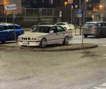 BMW E34 - 12