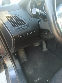 Hyundai ix35 2.0benz-gaz 4x4 - 12