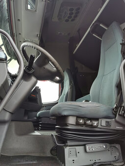 Sprzedaję ciągnik siodłowy VOLVO FH13 420 42T EEV. - 12