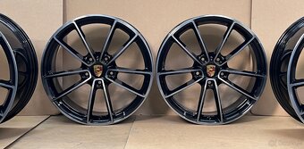 Porsche 911 992 I 20 21 cali Carrera S 4 GTS Targa 992601025 - 12