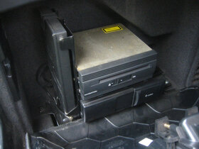 AUDI S8 D2 4.2 250kw - manual cześci - 12