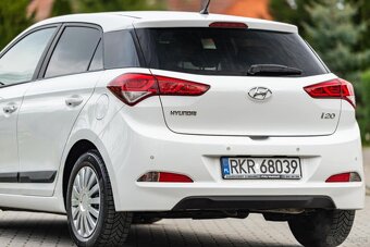 HYUNDAI i20 - 12