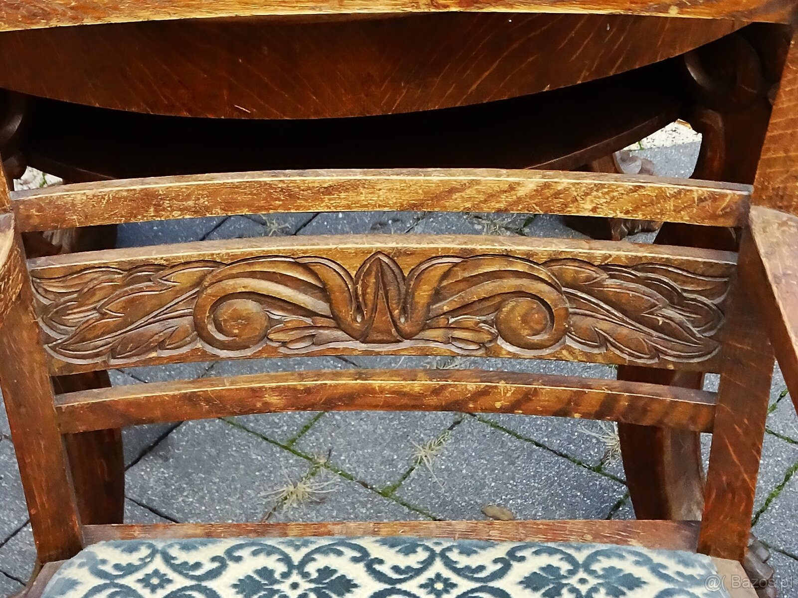 Stylowy zestaw mebli - stolik kawowy + 3 krzesła tapicerowan - 13