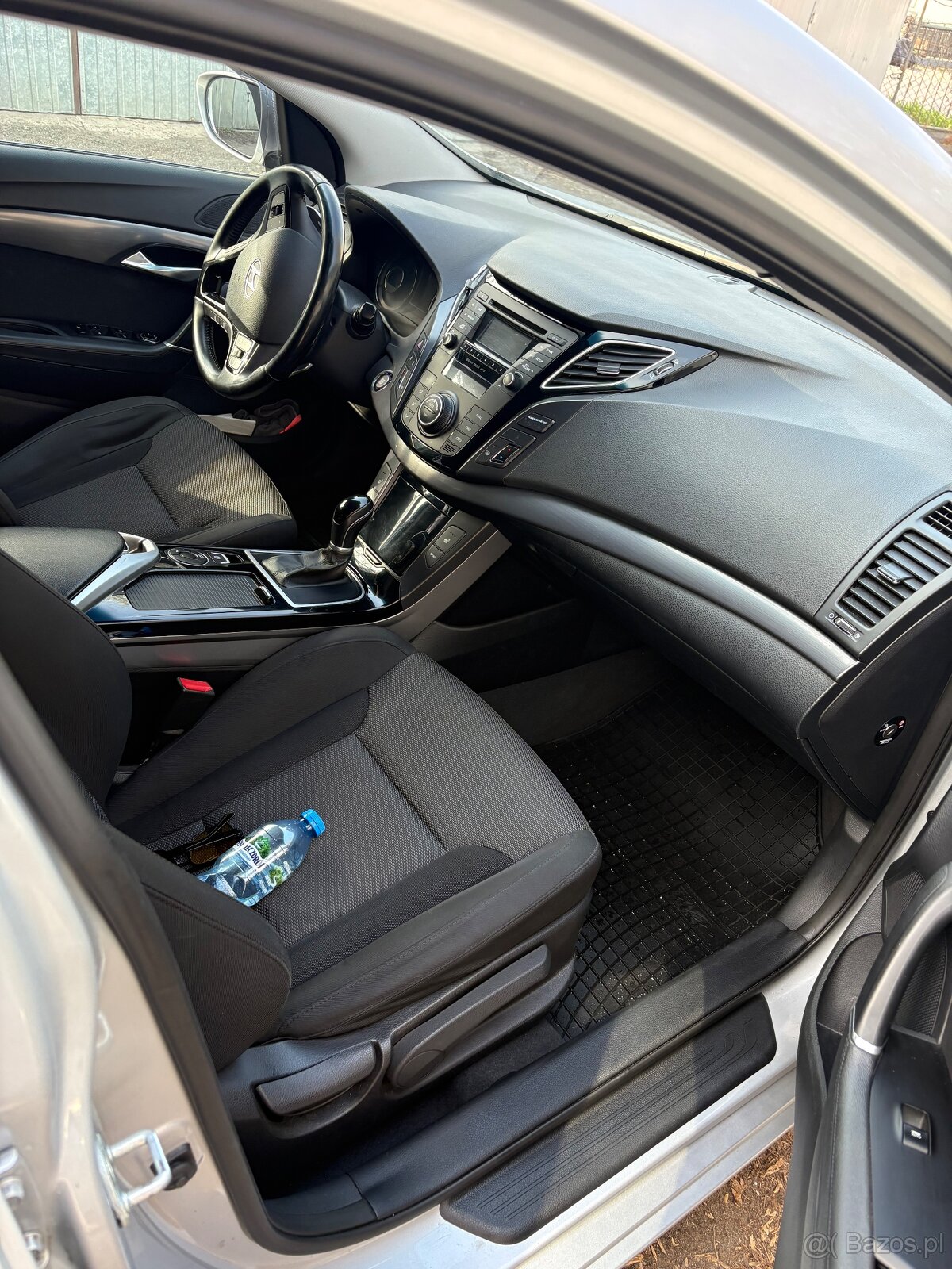 Sprzedam Hyundai z automatyczną skrzynią biegów - 13