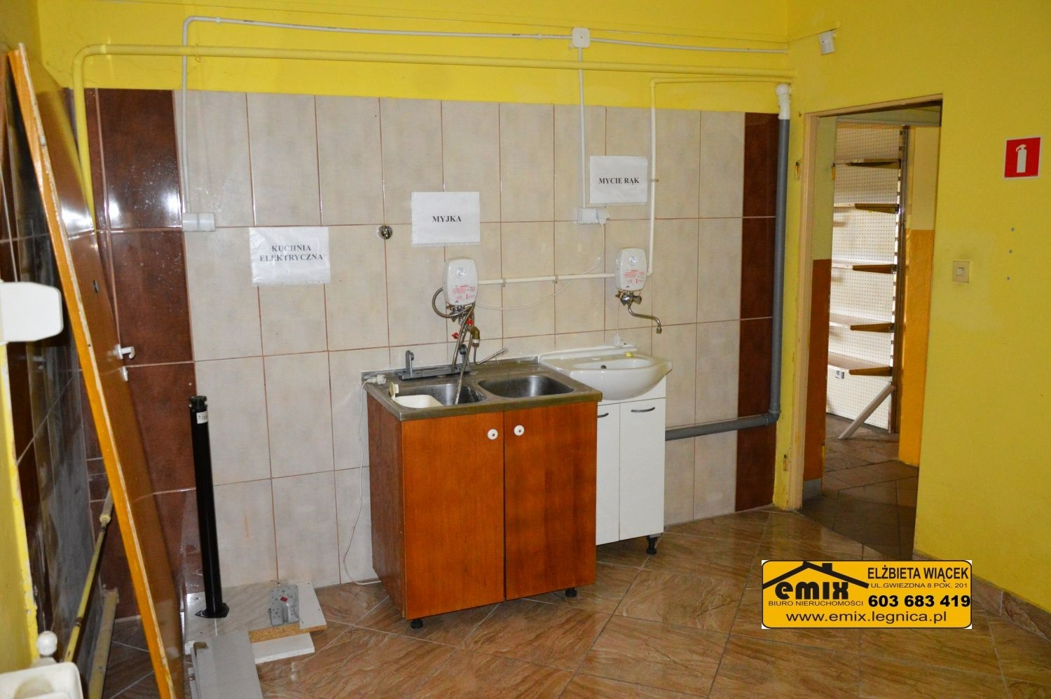 Lokal z możliwością przekształcenia na dom, działka 2880m2 - 13