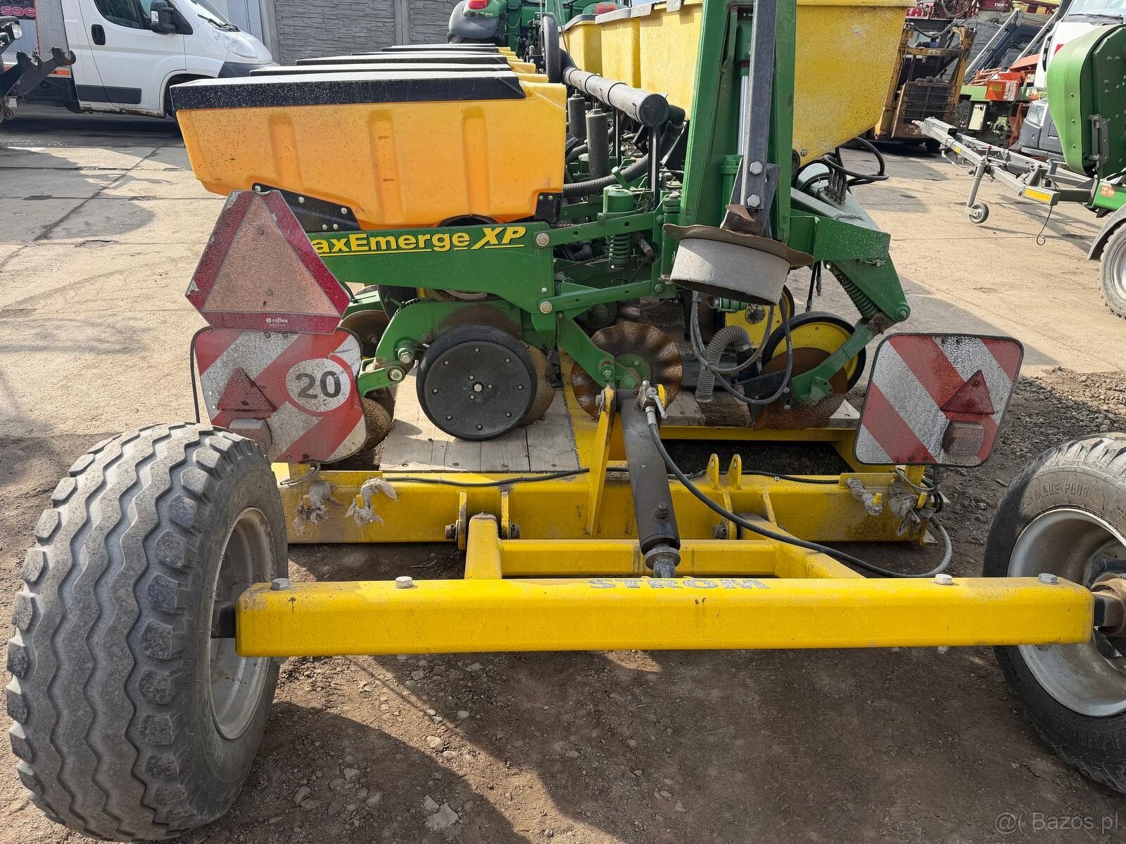Siewnik do kukurydzy John deere 8rzedowy cena 39900zl - 13