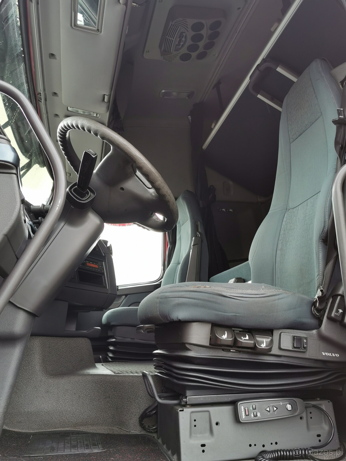 Sprzedaję ciągnik siodłowy VOLVO FH13 420 42T EEV. - 13