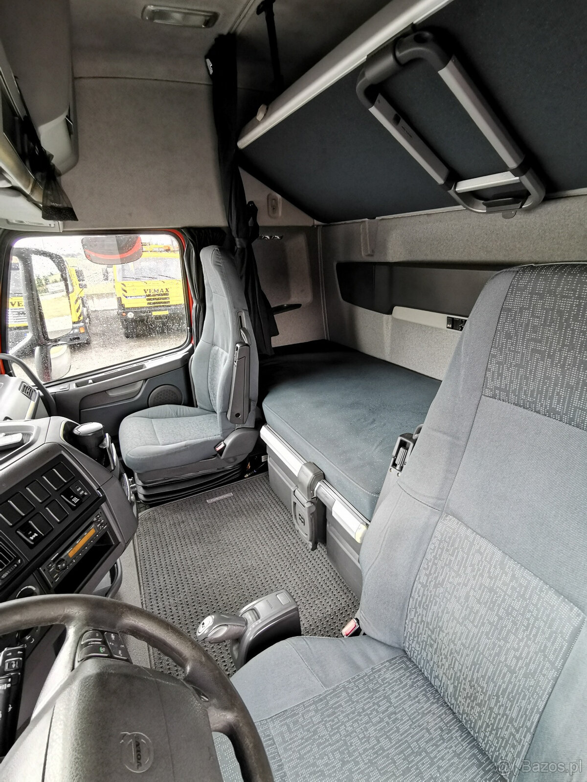 Sprzedaję ciągnik siodłowy VOLVO FH13 420 42T EEV - 13