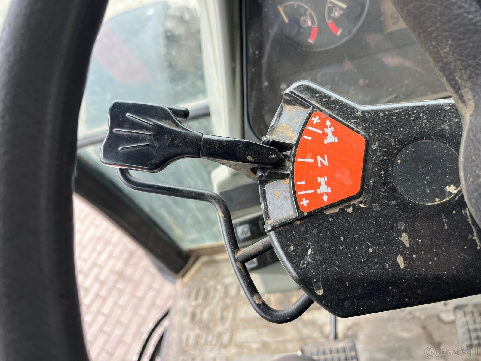 Massey Ferguson Model: 8250-4 - 13