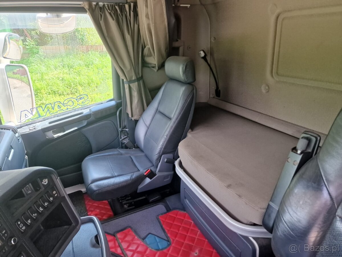 Scania R 560 do drewna do lasu - 13