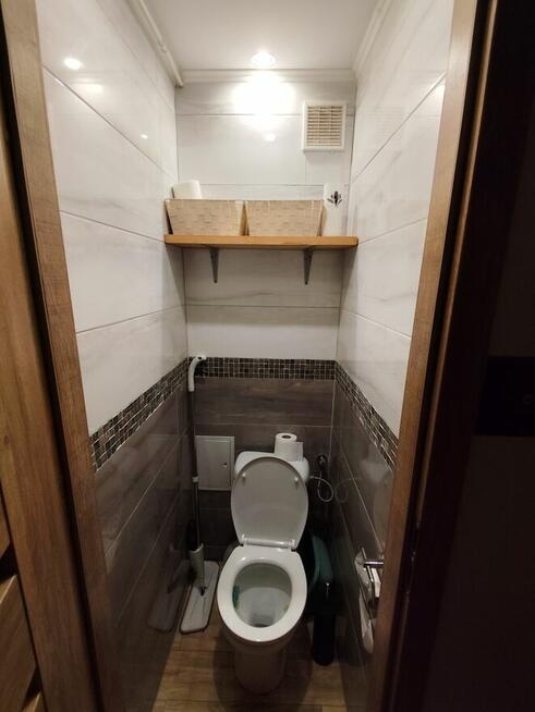 Mieszkanie 3 pokojowe rozkładowe po remoncie umeblowane. - 13