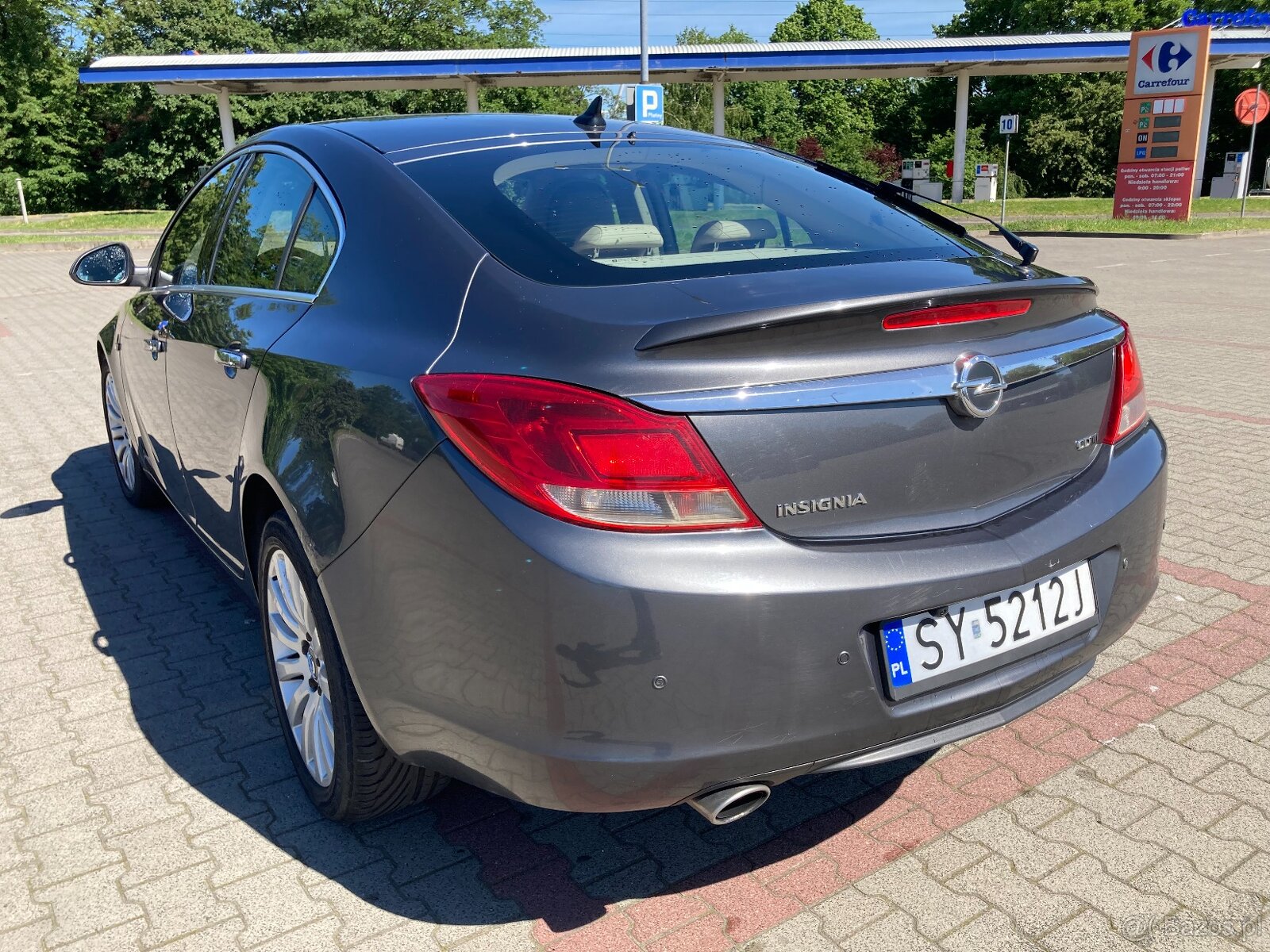 Insignia - 13
