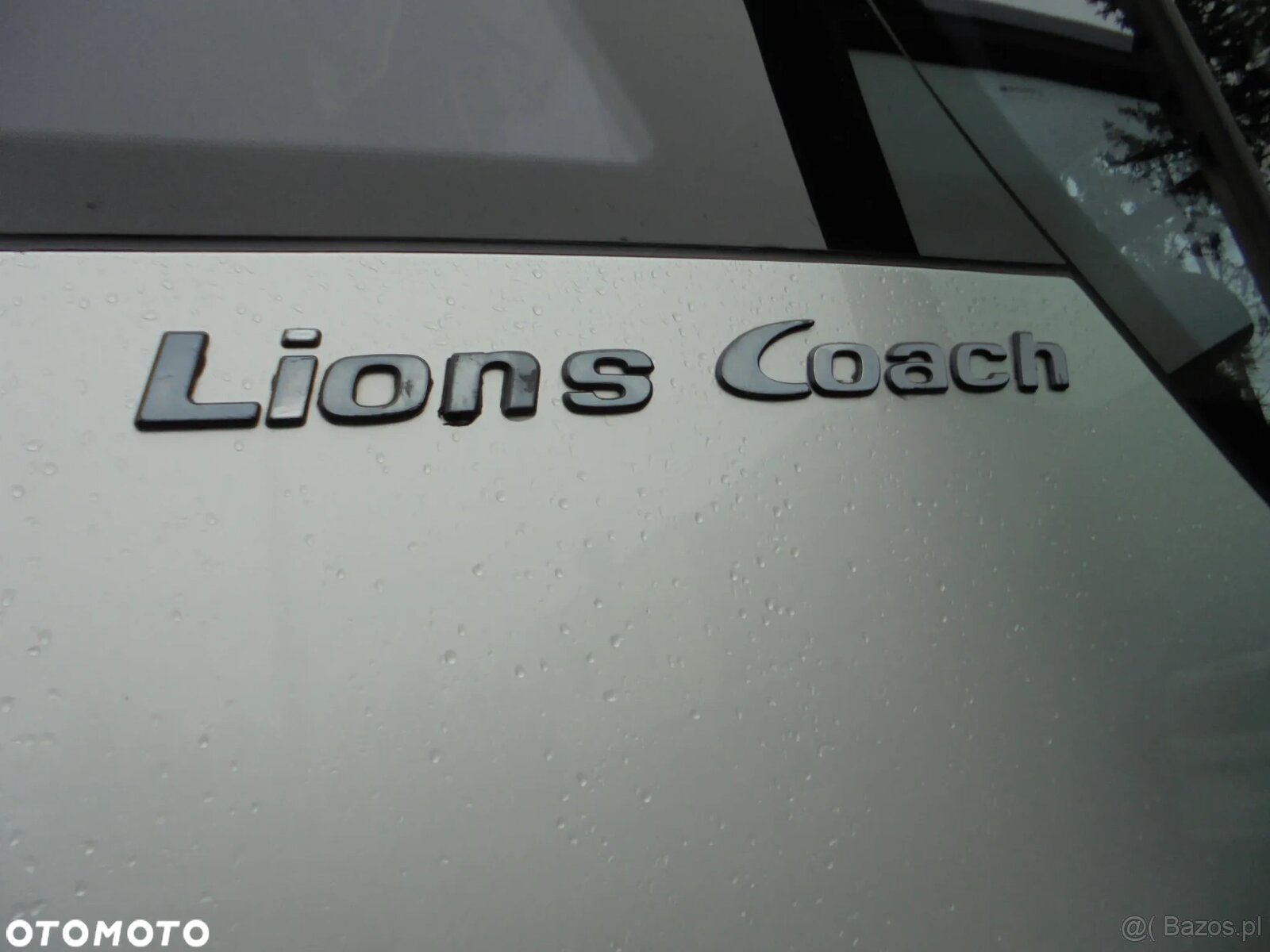 MAN R07 Lions Coach - 13