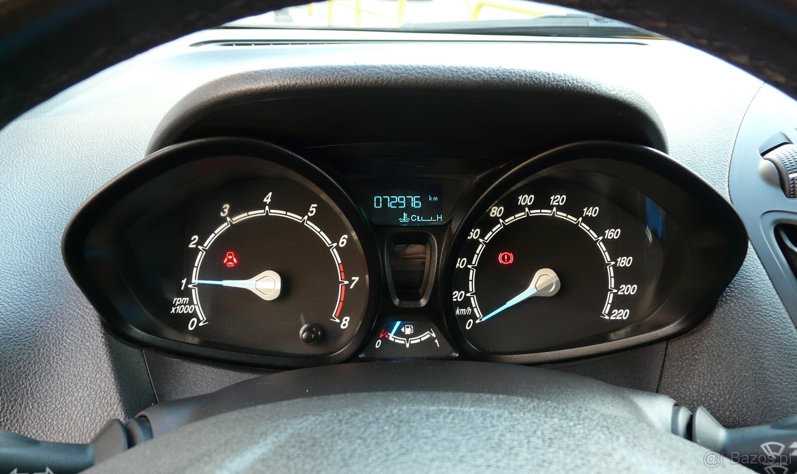 Ford Transit Courier - 13