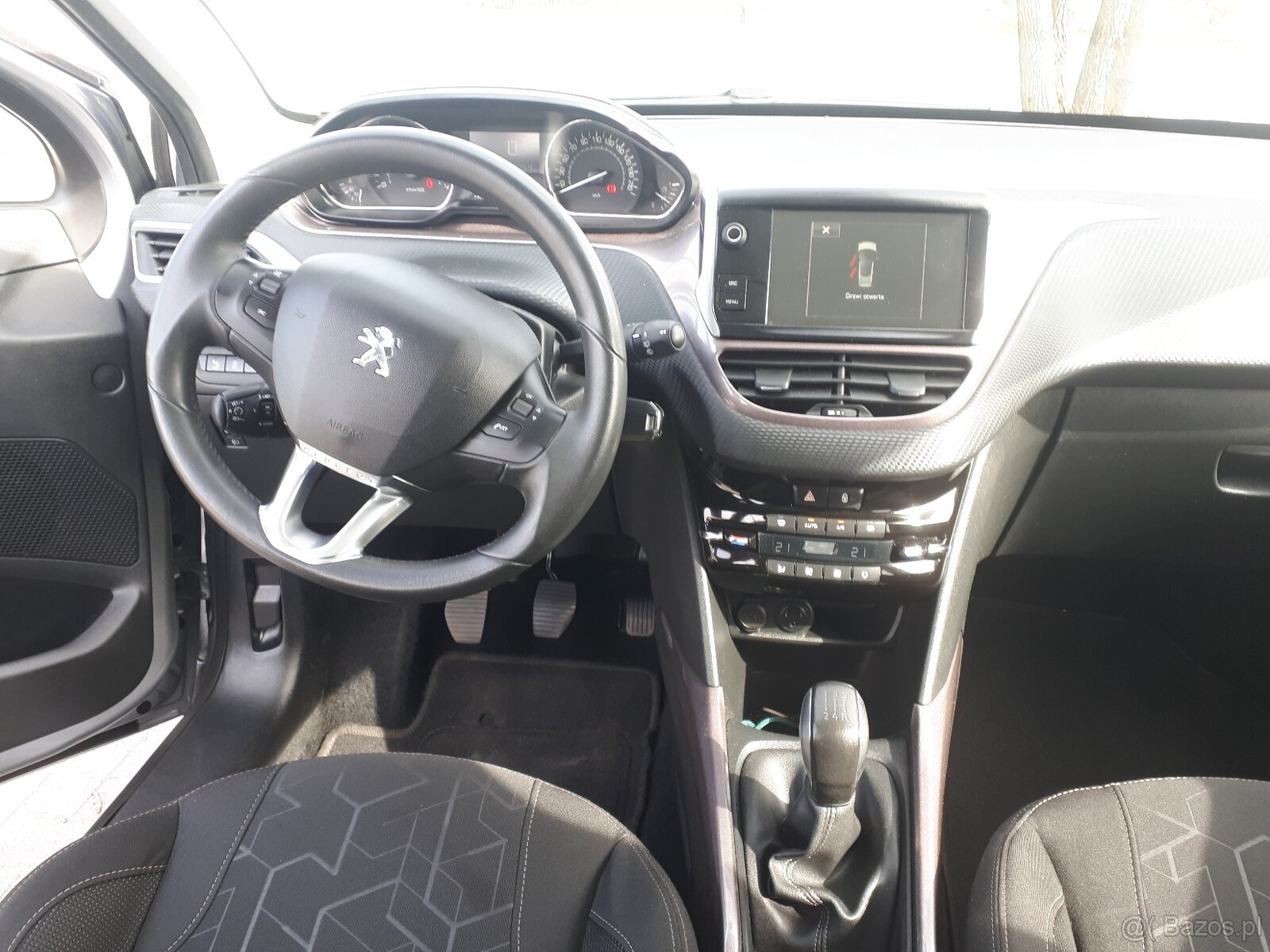 PEUGEOT 1.2 110KM benzyna - 13