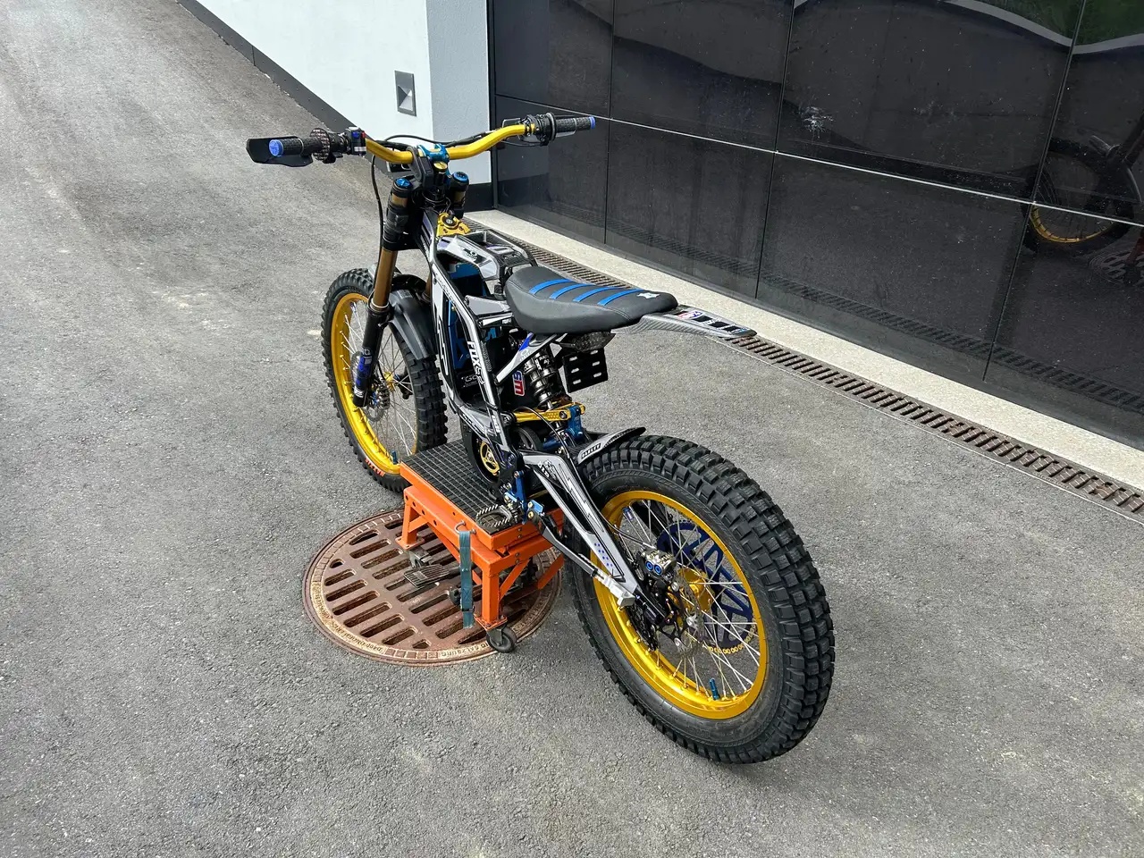 2025 Sur-Ron LBX - 13