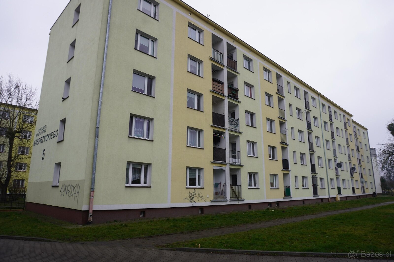 Udział 1/2 w mieszkaniu przy ul. Kasprzyckiego 5 - 13