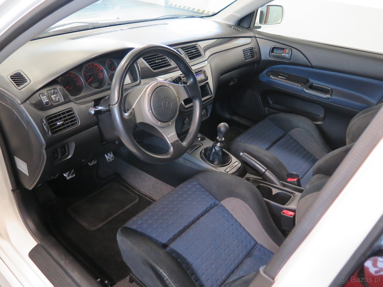 Mitsubishi Lancer Evolution VIII MR FQ 320 - 13