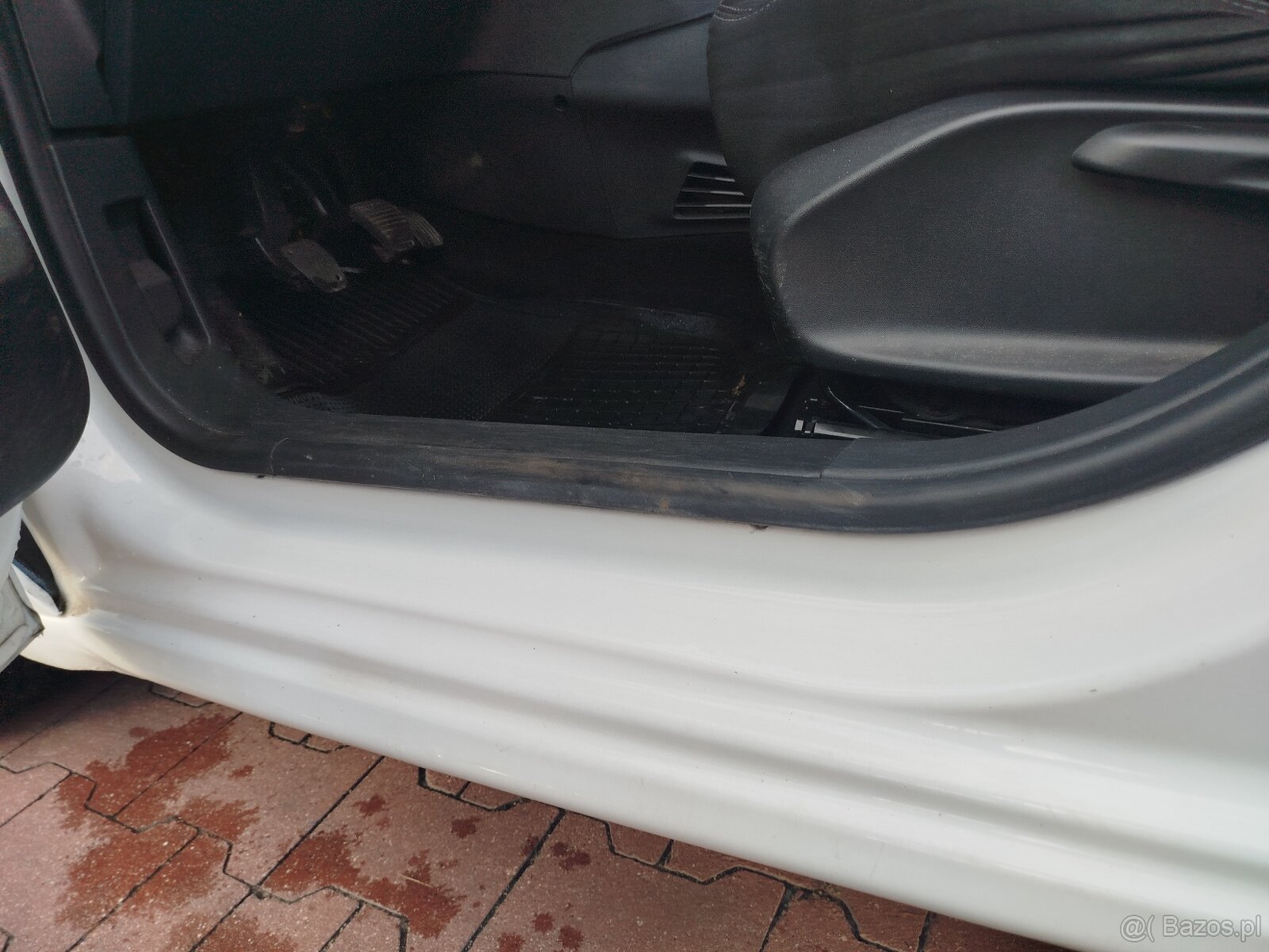 Peugeot 208 - 13