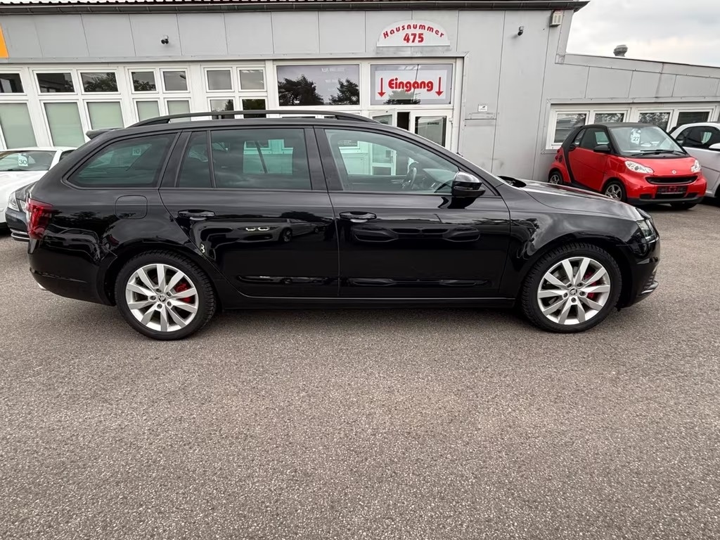 2019 Skoda Octavia Combi RS - 13