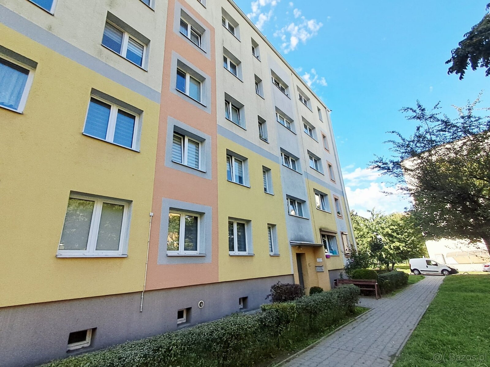 Kawalerka o pow.27m2, I piętro, umeblowane,os. Kaliniec - 13