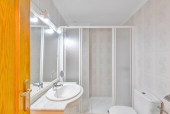 Na sprzedaż: Apartament 2-pokojowy z widokiem na basen - 13