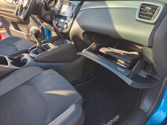 Sprzedam Nissan Qashqai 1.2DIG-CONNECTA 2017 - 13