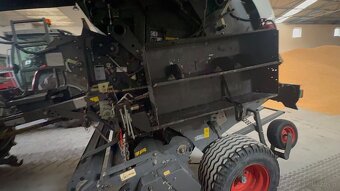 Balíkovač Claas - 13