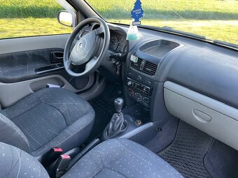 Sprzedam samochód RENAULT CLIO 2 z roku 2002  w stanie bardz - 13